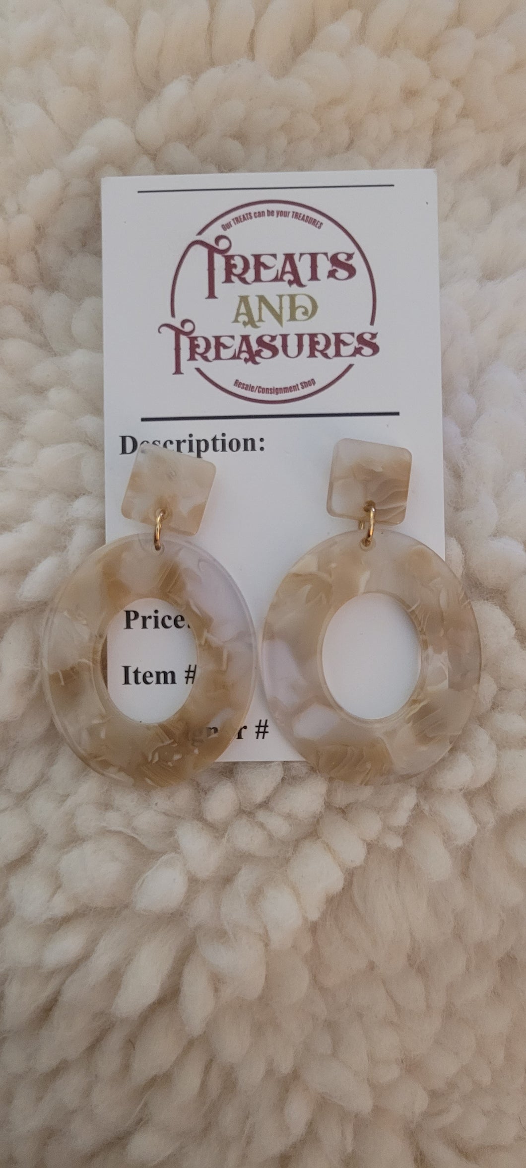 Oatmeal/clear small O earrings