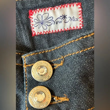 Load image into Gallery viewer, Juniors Dark Blue New Mix Jeans
